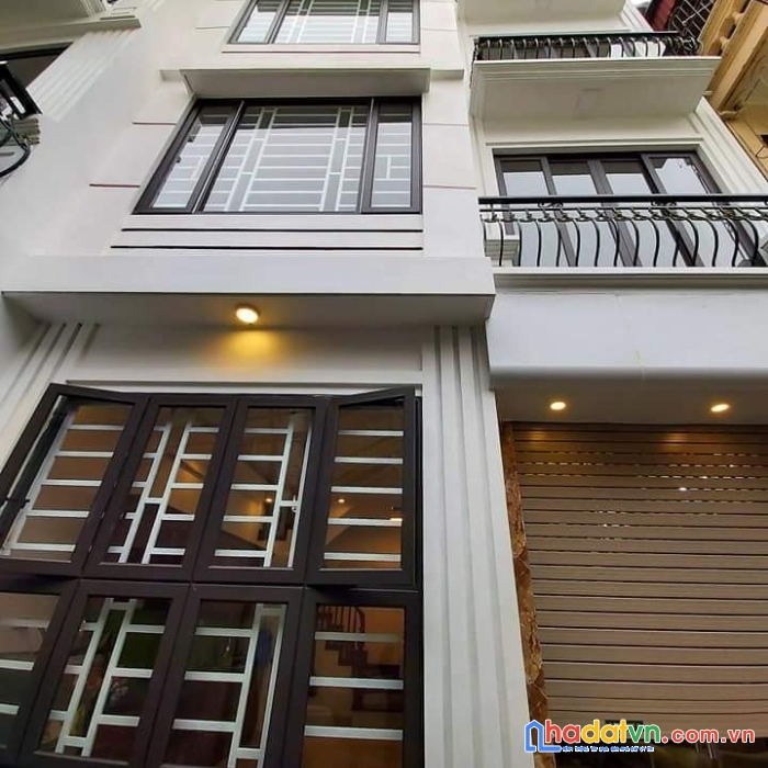 Triều khúc 62m, 3 tầng, mặt tiền 3m, giá 4.1 tỷ, ô tô đỗ cửa