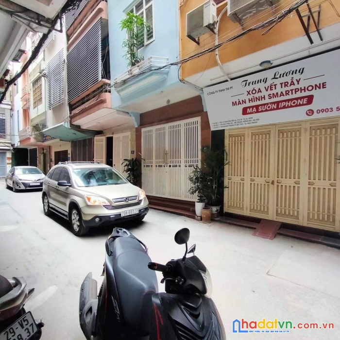 Bán nhà vip thái hà- ô tô tránh - gara ô tô - thang máy êm ru.