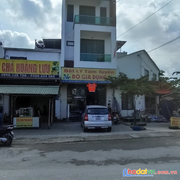 (hot) chính chủ cần bán nhà 4 tầng mặt đường chính phố chợ lương sơn, huyện lương sơn, tỉnh hòa