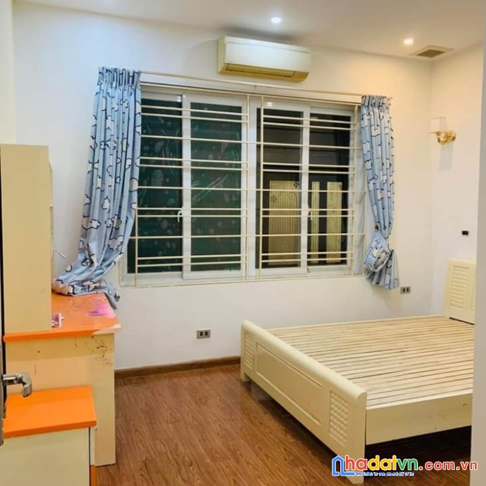 Triều khúc 62 m 3 tầng giá 4.1m ô tô đỗ cửa