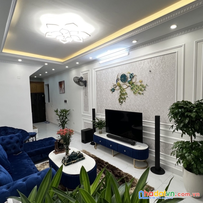 Bán nhà đóng đa-lô góc-full nội thất-nhỉnh 4 tỷ