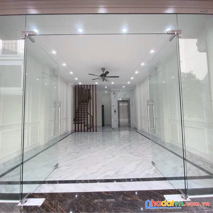 Chính chủ cần bán nhanh căn nhà đẹp tại khu đô thị văn phú hà đông.