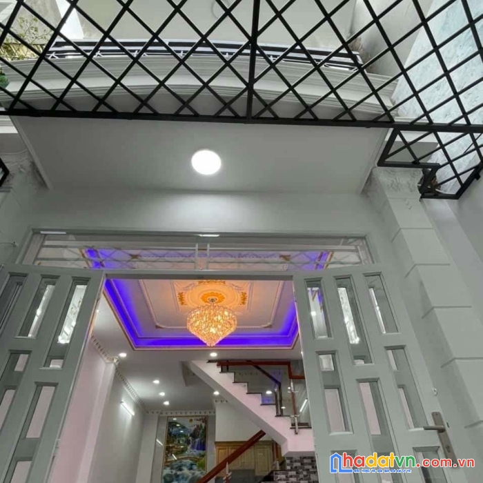 Nhà đẹp, trần cao vân, 5.2 x 11.7m, 3pn, 5.5 tỷ, phú nhuận