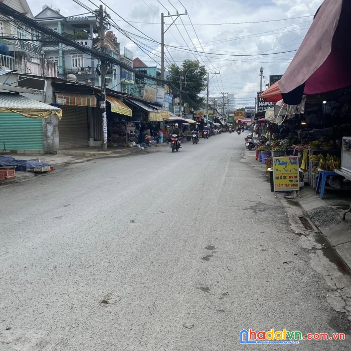 Bán nhà mới xây khang trang  khu trung tâm phường bình hưng hòa b bình tân. diện tích rộng, giá rẻ