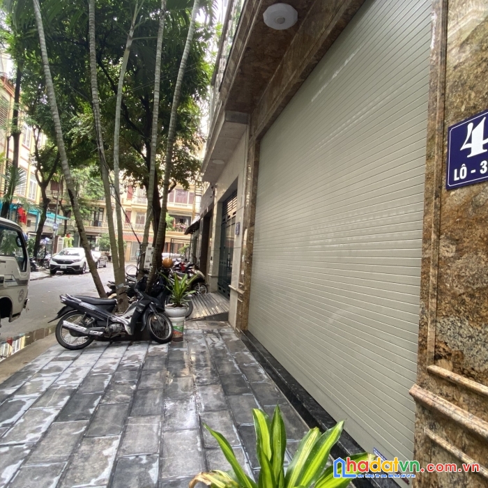 Bán căn trung yên 11, nhà phố liền kề, nhà đẹp , thang máy, kinh doanh.