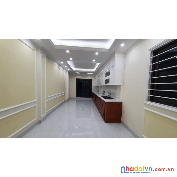 Chủ nhà cần bán gấp nhà vạn phúc  -hà đông 
diện tích 36m - 4 tầng - giá 3.65 tỷ