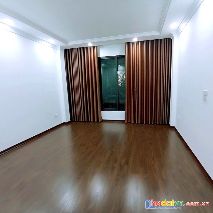 Bán nhà lạc long quân - gara oto - nhà mới - nội thất full - khu dân trí cao - gần hồ tây - vip