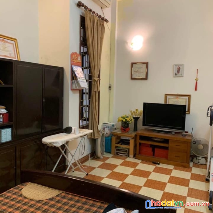 Cần bán căn nhà đẹp phố pháo đài láng, đống đa, 58m2, mt 4m, nhỉnh 6 tỷ