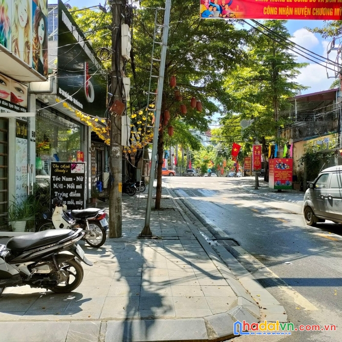 Bán nhà 105m2 thị trấn chúc sơn, chương mỹ, nằm ngay trục chính kinh doanh sầm uất, giá 10 tỷ