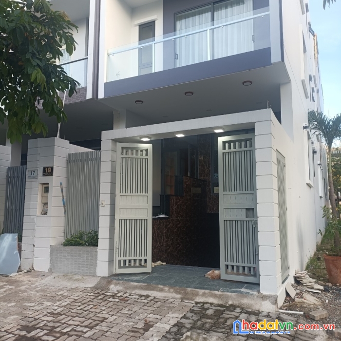 Chính chủ cần bán gấp lô đất thông hành đường 13 , dương hồng đại phúc