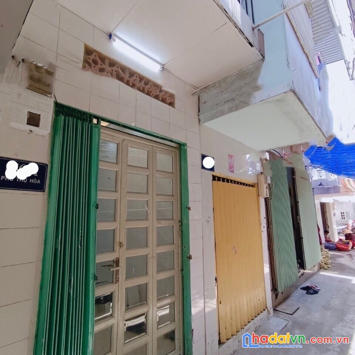 Nhà 1 xẹt nguyễn sơn, 20m2, 3 tầng, 1.x tỷ, nhà đẹp như mơ.