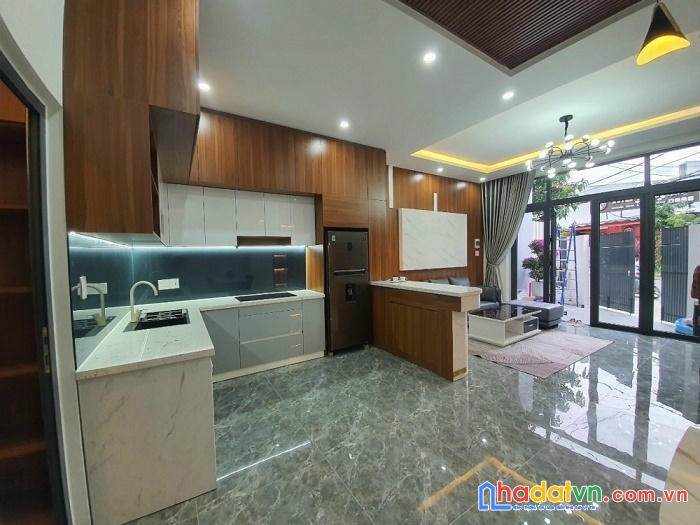 Mặt tiền kinh doanh 3 tầng tô hiệu mới xây gần ngã tư hoàng thị loan
