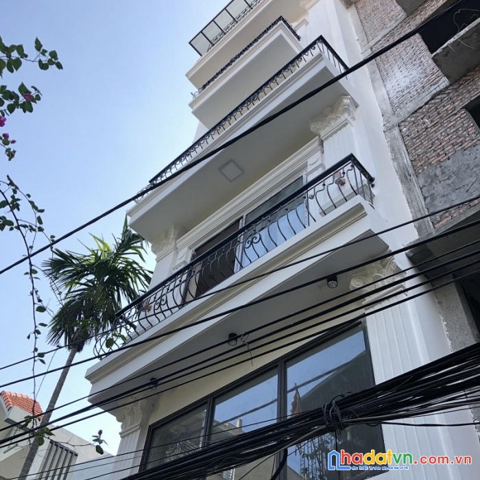 Mặt phố ngọc lâm 70mx5t mt 4.5m mới chỉ hơn 15 tỷ