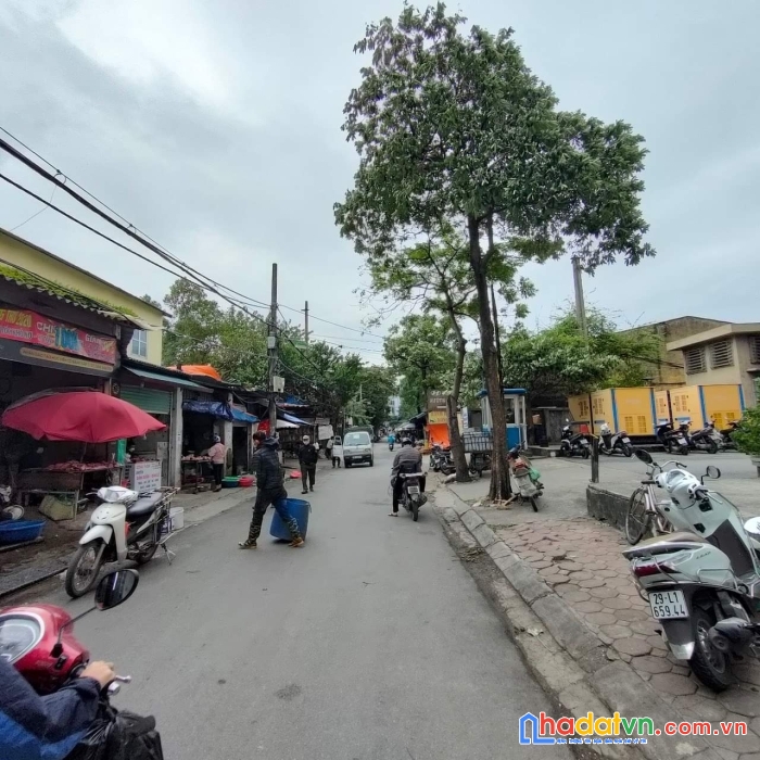 Bán gấp nhà mỹ đình 40m* 5 tầng, kinh doanh, ô tô, lô góc, giá 5.2 tỷ.