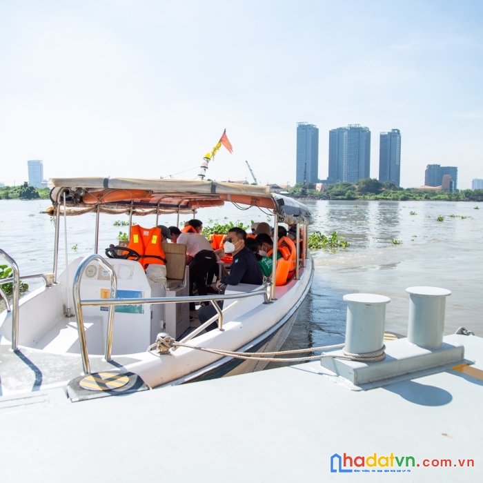 Biệt thự fenice ven sông, mặt tiền vành đai 3, đối diện công viên không ép xây dựng chiết khấu 10%