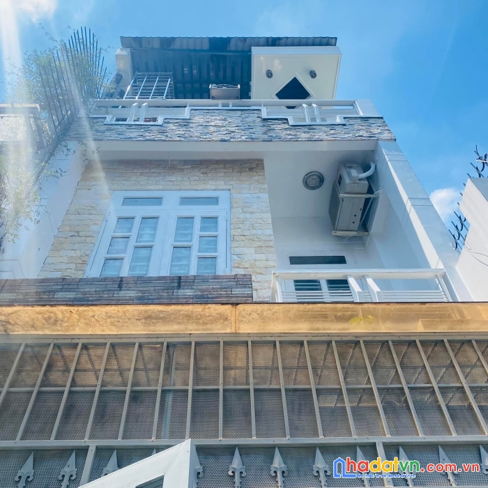 Bán nhà hẻ xe hơi tân hương tân phú 70m2, 3 phòng nhỉnh 5 tỷ