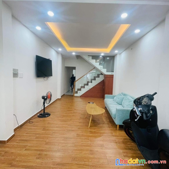 Nhà đẹp đinh tiên hoàng 62m2 3 tầng dân trí cao chỉ 5 tỷ nhĩnh