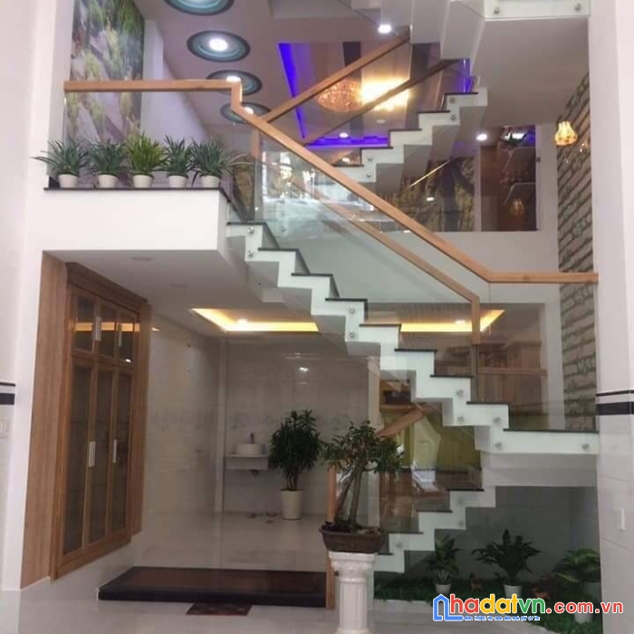 Bán gấp nhà quang trung gò vấp, hxh, 4.5m x 13m, 7.5 tỷ