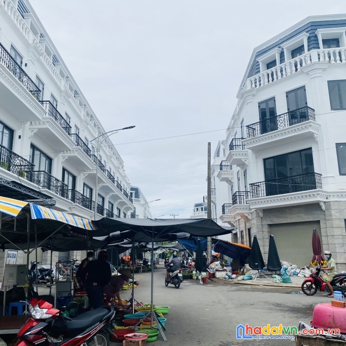 Bán cặp shophouse góc 2 mặt tiền ngay chợ, dự án chợ thới lai- tp. cần thơ.