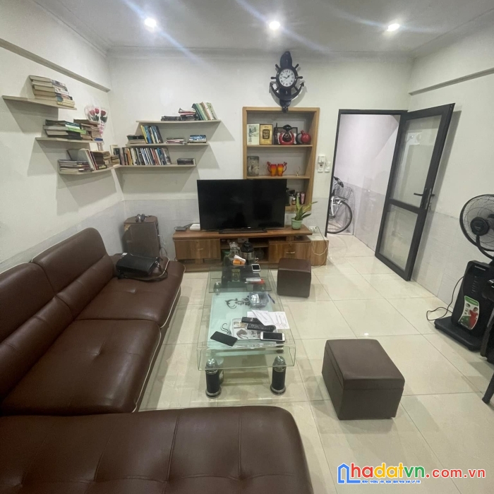 Chính chủ cần bán căn nhà phố dịch vọng hậu 60m