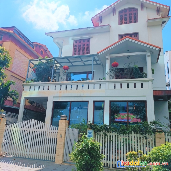 Bán nhà biệt thự quận tây hồ, đơn lập, sân vườn: 297m - 4t - mt16m - lgoc: giá 45 tỷ