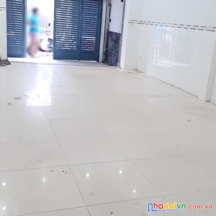 Cho thuê nhà nguyên căn,ô tô đậu trong nhà gần chợ rạch ông p2q8. giá 14 triệu