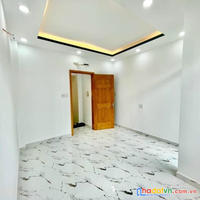 Nhà mới xây 4 tầng,nở hậu hẻm 761 hưng phú p9q8. giá 4tỷ450.