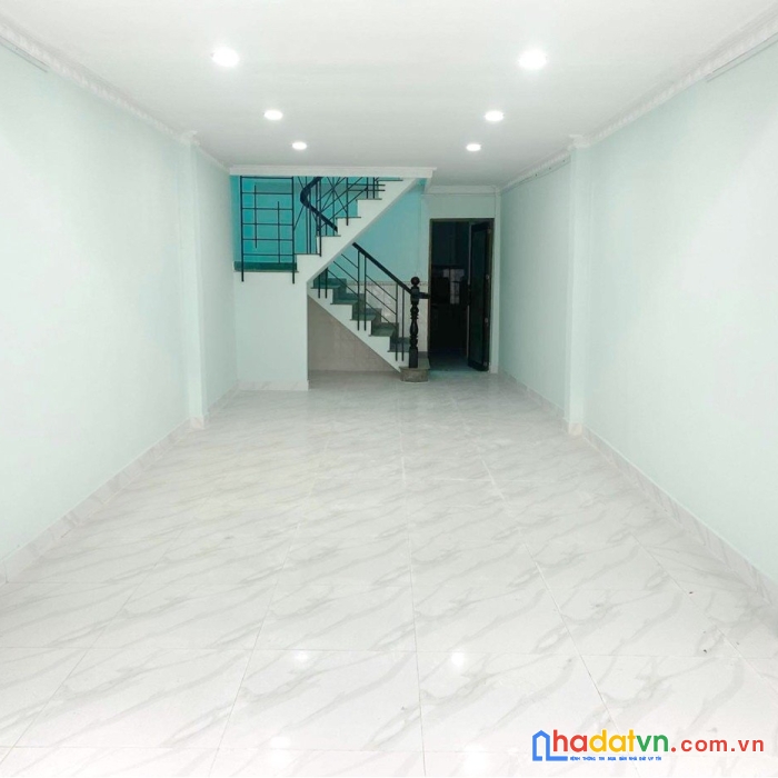 Nhà 71,5m2 hẻm rộng âu dương lân p3 q8 giá 6,1 tỷ