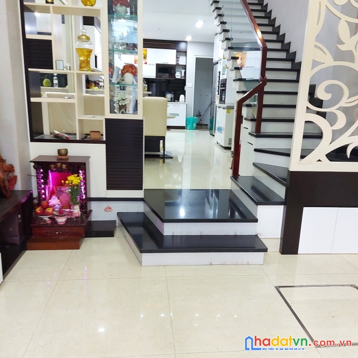 Bán nhà hxh thành thái quận 10 dt 57m2 giá chỉ hơn 10 tỷ