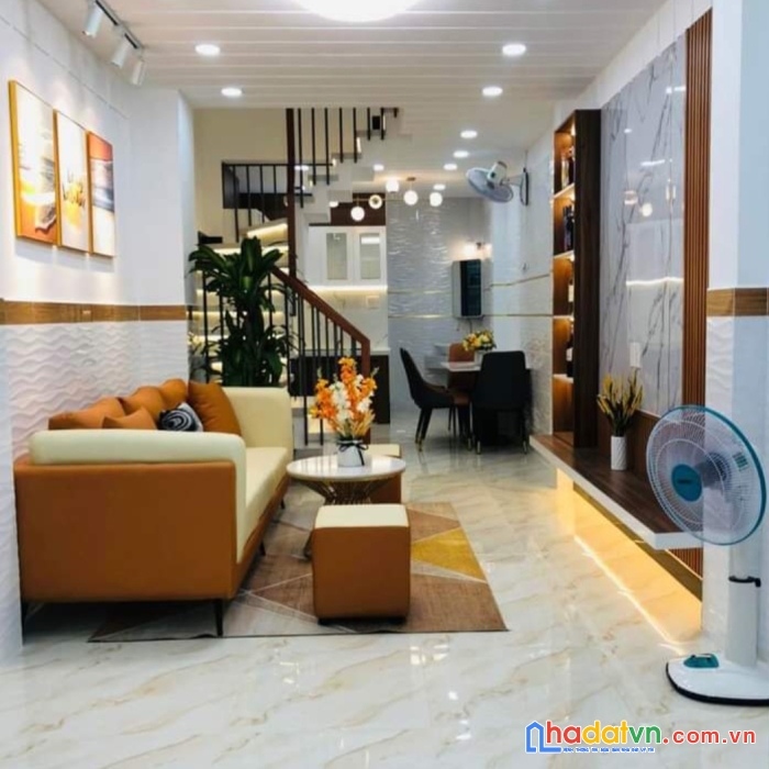 Bán nhà 162m2 1 trệt 2 lầu thổ cư đường nguyễn thái sơn quận gò vấp giá 4 tỷ.