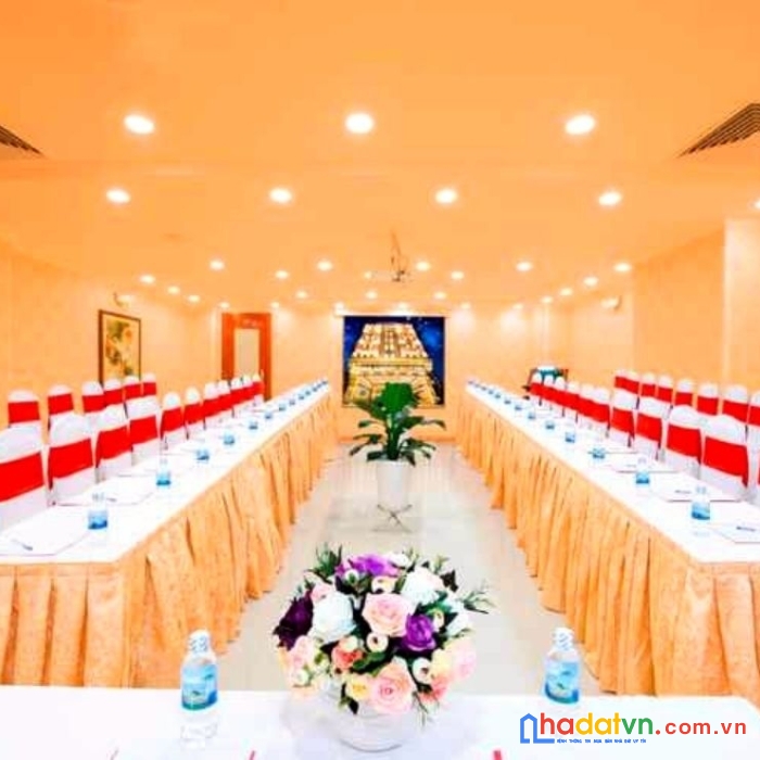 Bán gấp khách sạn 10 tầng tương lai - cần chủ mới xây dựng
khu vực kinh doanh sầm uất - view sông.
