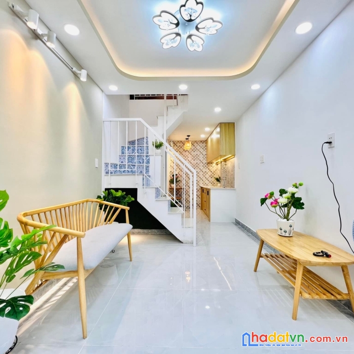 Gần mặt tiền phan huy ích, 3 tầng 54m2, giá 2,68 tỷ