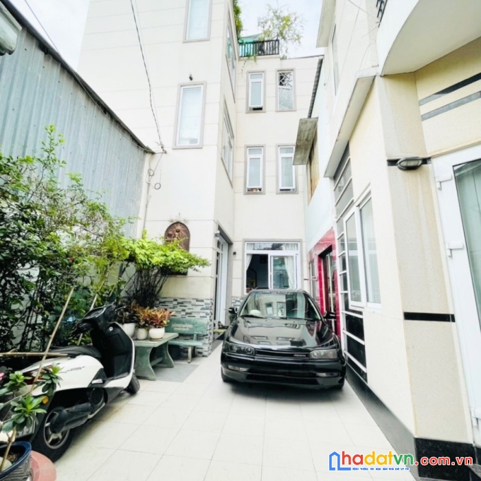 Nhà bán hẻm xe tải quay đầu dạ nam trệt+3 lầu p2 q8 giá 5,5 tỷ