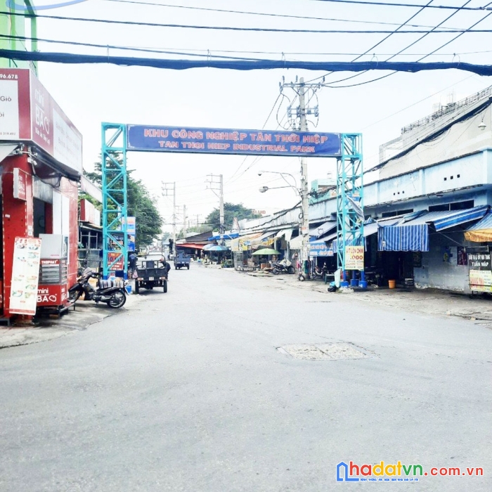 Q12.432. bán đất tặng nhà c4, hxt tránh thông, gần kcn tân thới hiệp q12, dt.115m, giá chỉ 4.9 tỷ.