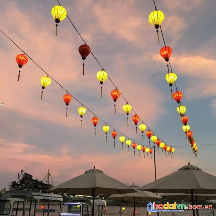 Căn nhà view sông trực diện, toạ lạc trong trung tâm tp cổ hội an, giá bất ngờ cho nhà đầu tư.