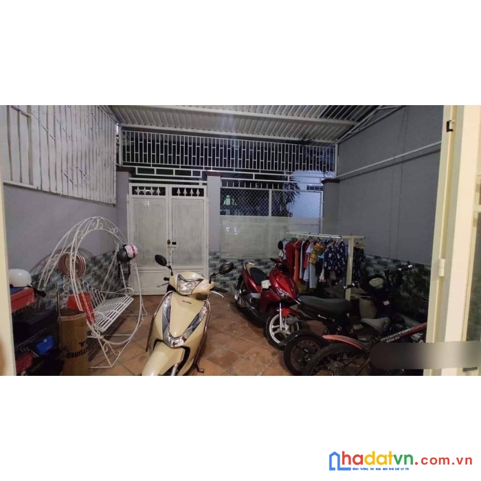 Bán nhà 3 tầng đường số 12, hẻm xe tải, 80.7m2 chỉ 5.7 tỷ, 10m ra hẻm xe tải tránh, tặng lại toàn