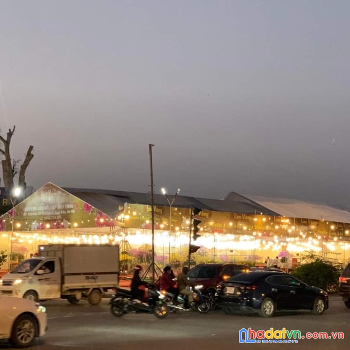 Bán đất tặng nhà trung tâm phường thạch bàn - s 82m - mt7,3m - giá nhỉnh 3 tỷ .