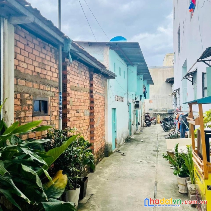 Bán nhà c4 đường bình thành, hẻm ô tô 1 trục, 163m2 chỉ 7.99 tỷ, khu phân lô, ngang 9.3m