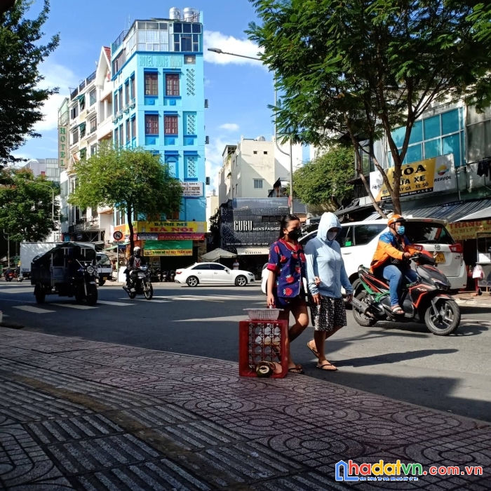 Bán nhà mặt tiền, rạch bùng binh, quận 3, ngang cực hiếm 20m, 4 tầng, dtsd 280m2, chỉ 26 tỷ.