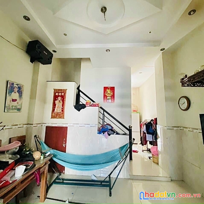 Nhà 2 lầu, hoàng hoa thám, 4 x 10m, hẻm 3m, 4.6 tỷ, bình thạnh