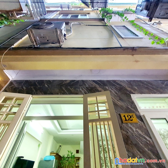 Bán nhà đường lĩnh nam, hoàng mai, 30m2 đắc lộc.