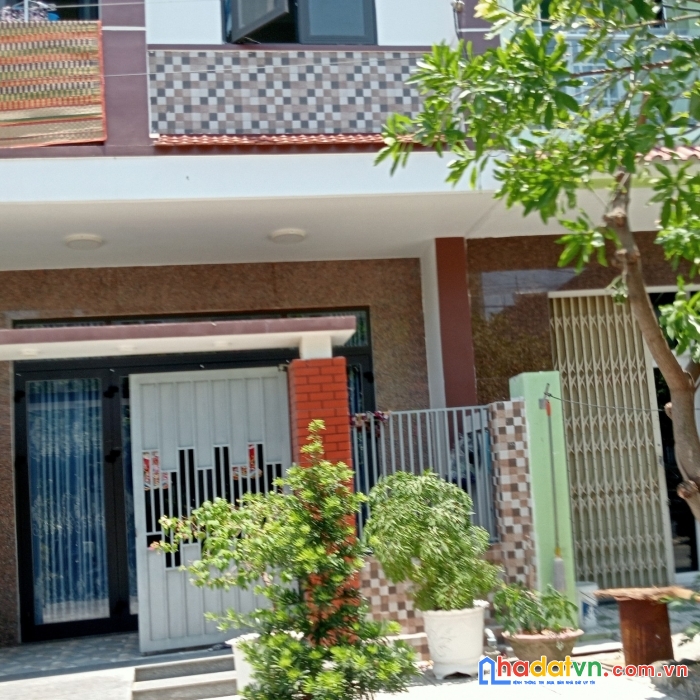 Chú ý. nhà 3 lầu, dt 100m2, mt 5m, đ5.5m. chỉ 6 tỷ. an trung, sơn trà