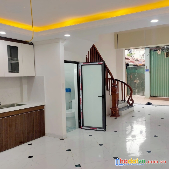 Bán nhà văn thân 96m2 mặt tiền 8m chỉ 6.1 tỷ ô tô 5m tới