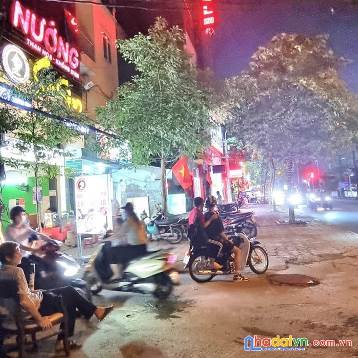 Bán nhà tây mỗ dt 30m2 giá 2,2 tỷ.đường rộng thông  thoáng đi các hướng.