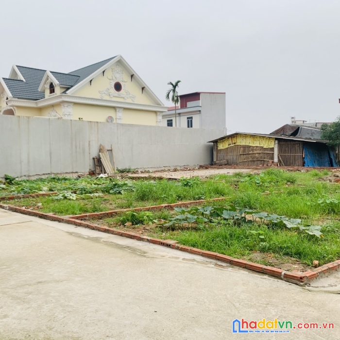 Đất 2 mặt tiền đường oto ngõ thông xuân nộn