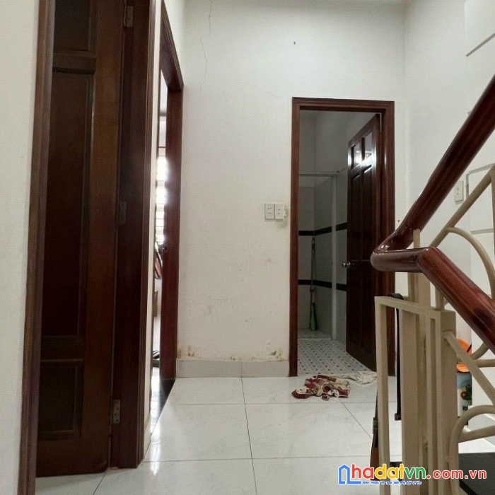 Nhà đẹp, bành văn trân, 5.7 x 9.5m, 2 lầu, 5.2 tỷ, 4pn, 2 lầu