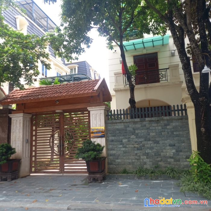 Bán gấp biệt thự tứ hiệp thanh trì 250m, 3t, mt 15m, giá 29 tỷ.