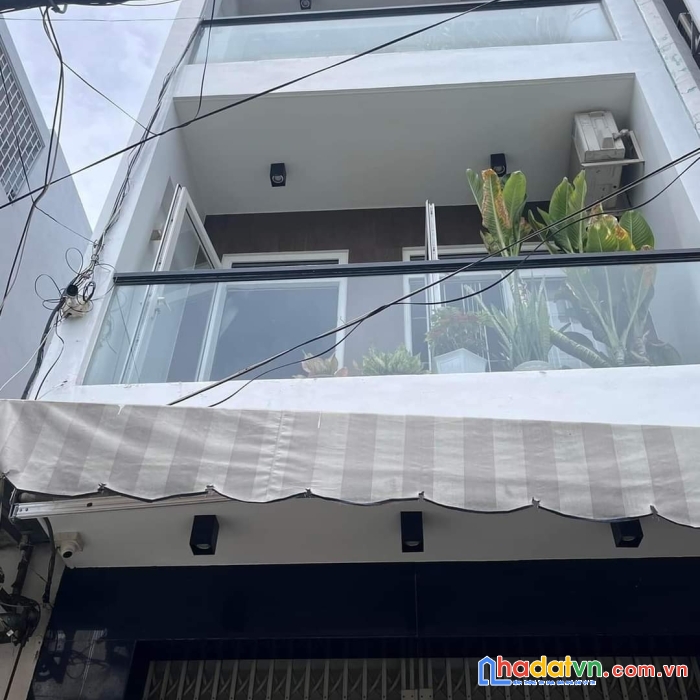 Quận 6,  mặt tiền kinh doanh đa ngành, đường 16m,  sát chợ phú lâm, vòng xoay cây gõ, sổ vuông