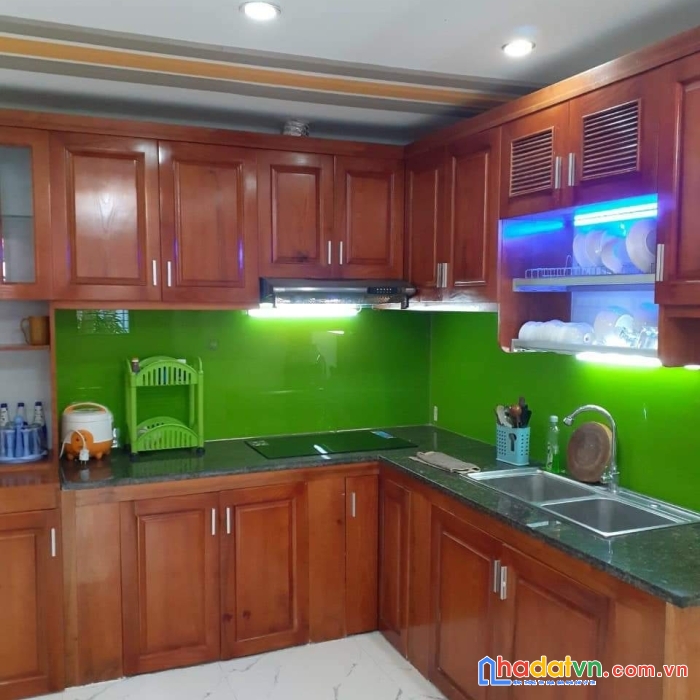 Nhỉnh 2 tỷ sở hữu nhà 2 tầng- ô tô vào nhà- sổ vuông