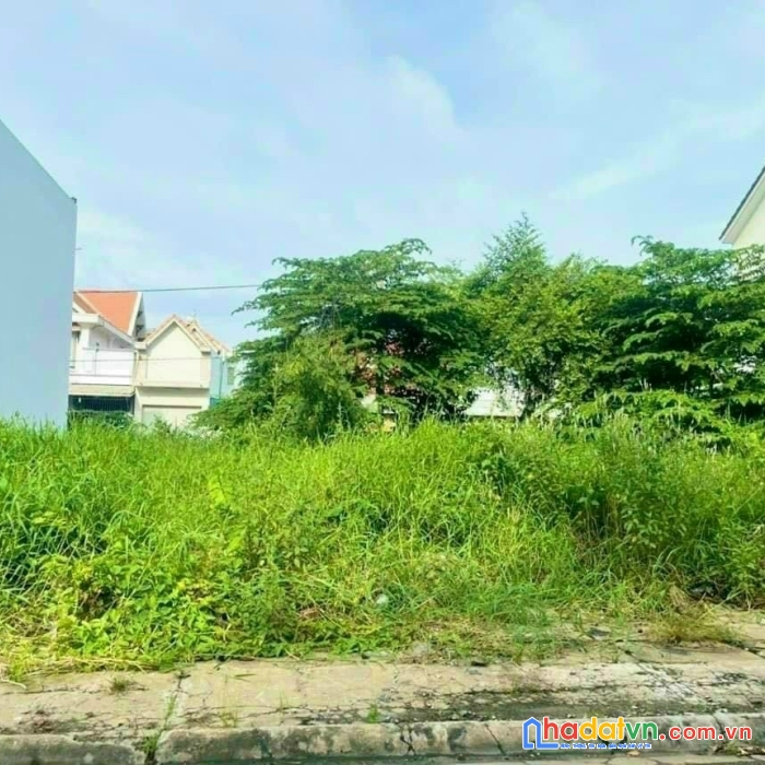 Đất biệt thự 2 mặt tiền đường nhựa, khu lạc hồng cơ sở 5, giá cực tốt